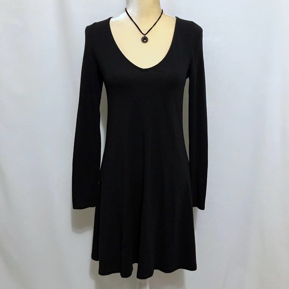 Express Dresses & Skirts - ❌SOLD❌ Express Black Long Sleeves Dress Women S